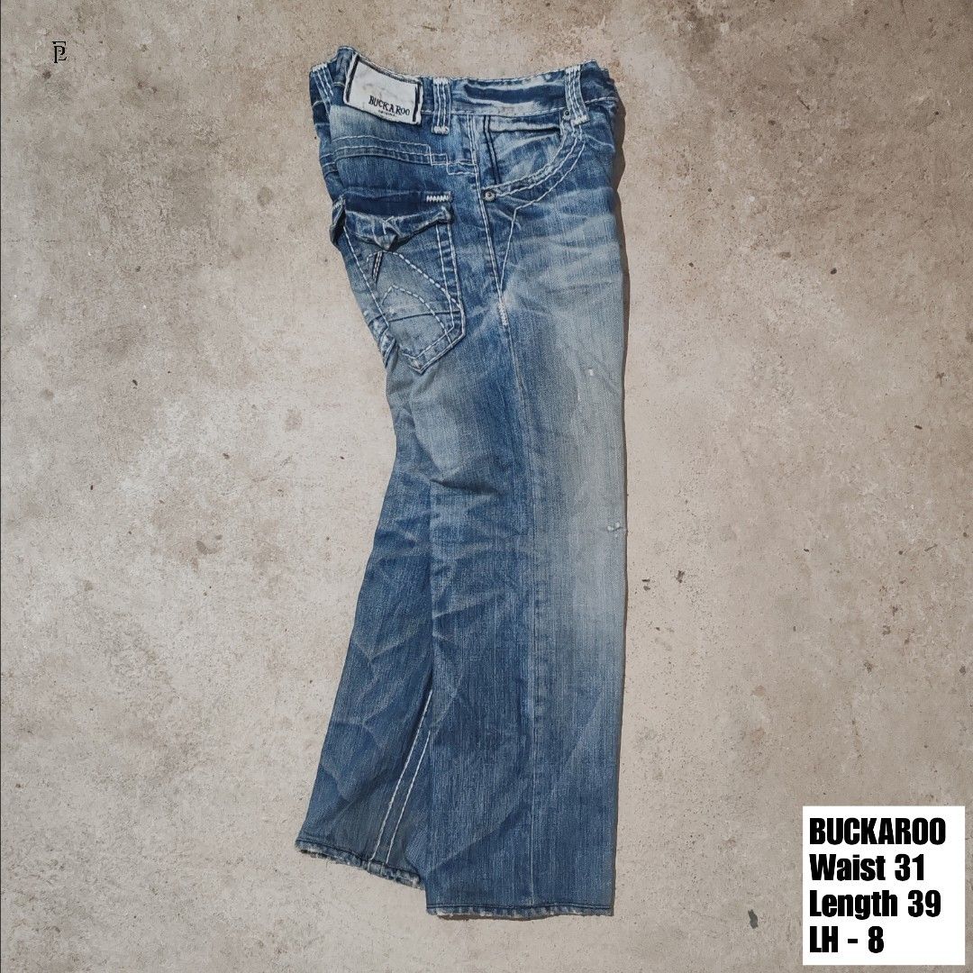 Y2k Buckaroo Jeans Distress Pants (Category: Jeans) located in Rizal. Submitted by elpappi_collection (Listing ID 1408046186, Image 1). Description: Issues: Dirt, Distress.