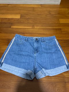 (Category: ) located in . Submitted by hashbroown (Listing ID 1408076054, Image 1). Description: .