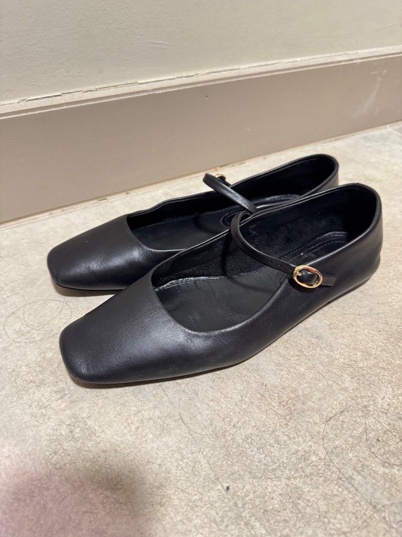 Zara Mary Jane Shoes/Flats (Category: Flats & Sandals) located in Rizal. Submitted by pat_1024 (Listing ID 1408102045, Image 1). Description: Brand: Zara Color: Black Original price: Php 2,499 RFS: Rarely used and too many flat shoes Lowballers will not be entertained. .