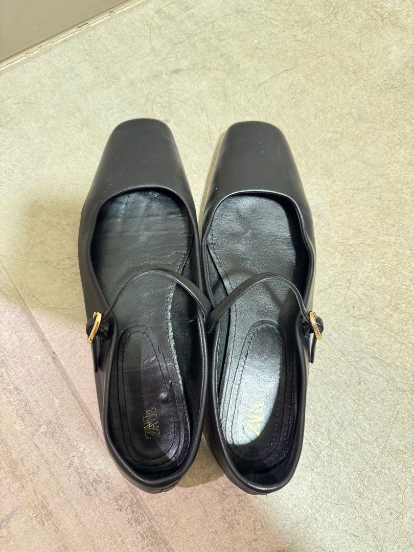 Zara Mary Jane Shoes/Flats (Category: Flats & Sandals) located in Rizal. Submitted by pat_1024 (Listing ID 1408102045, Image 3). Description: Brand: Zara Color: Black Original price: Php 2,499 RFS: Rarely used and too many flat shoes Lowballers will not be entertained. .