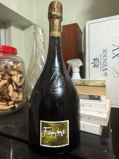 （分類：）位於 。 由 flora889900 提交（商品編號 1408120137，圖片 1）。簡介： 。
