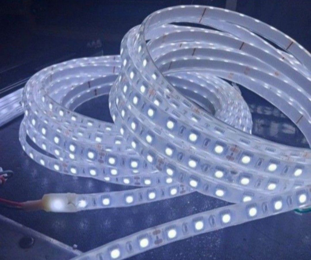 24V/LED戶內外防水/超亮白光(IP67)柔性矽膠軟燈帶(1條10米長)配24V 150W 防水(IP67)變壓器(火牛) 1個, 傢俬 ...