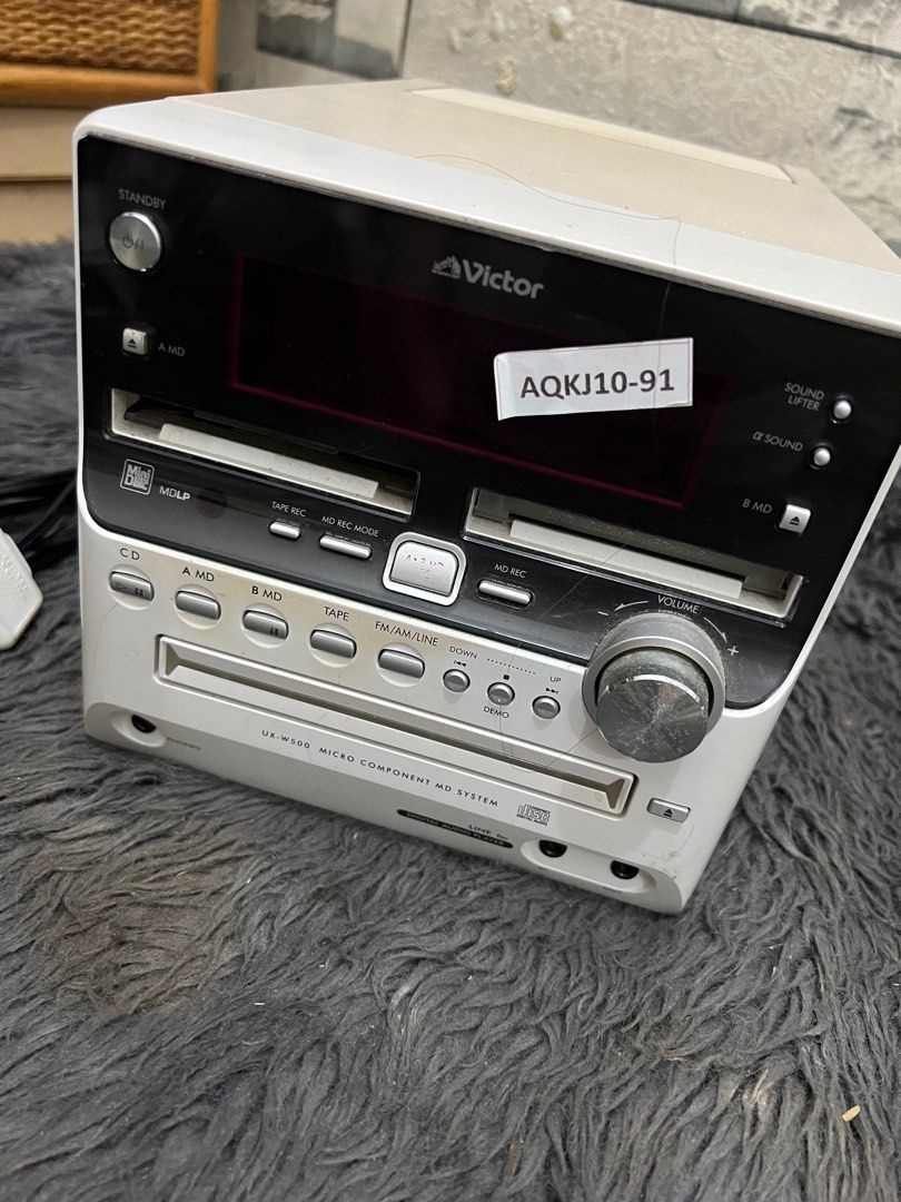 Affordable Victor UX-W500 Micro Component MD System 110 volts 😍👌🏻 (Category: Portable Music Players) located in Malolos. Submitted by afford.japan (Listing ID 1408144000, Image 2). Description: Affordable Victor UX-W500 Micro Component MD System 110 volts 😍👌🏻.
