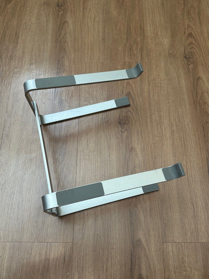 Alloy Laptop Stand (Category: Laptops & Notebooks) located in Mandaluyong City. Submitted by weldeclutters (Listing ID 1408251680, Image 2). Description: RFS: decluttering.