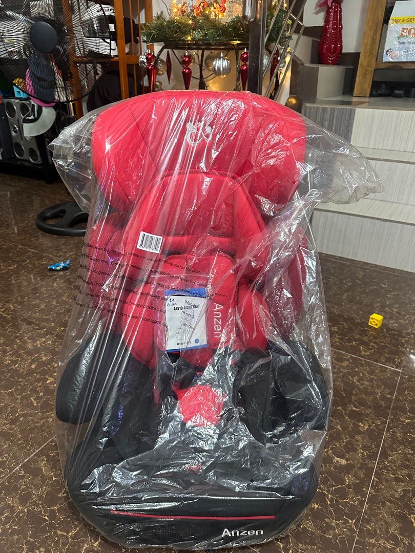 Anzen Kidd Car Seat Group 1/2/3 - Red (Category: Car Seats) located in Paranaque City. Submitted by imamber08 (Listing ID 1408249698, Image 3). Description: - Anzen Kidd car seat - Suitable for Group 1/2/3 - Stylish red and black color scheme - Equipped with a 5-point harness system for enhanced safety - Brand new, still in original packaging.