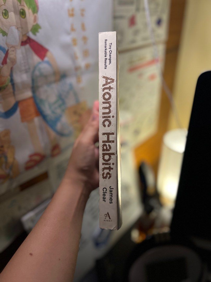 Atomic Habits by James Clear (Category: Storybooks) located in Lapu-Lapu City. Submitted by sinclair777 (Listing ID 1408203958, Image 2). Description: Read only once Got it from National Bookstore Price is Negotiable 🌸.