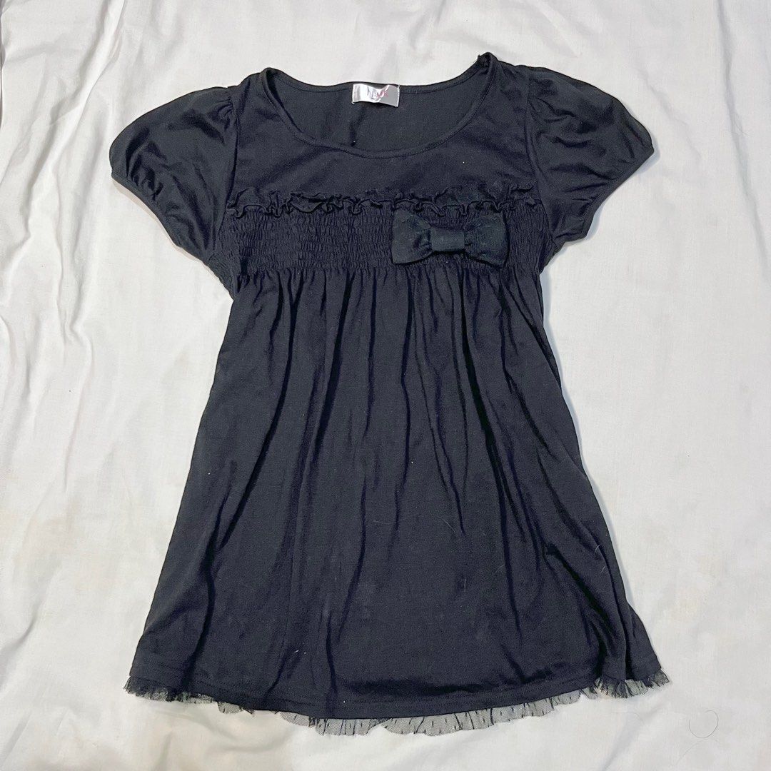 [SOLD] Black Babydoll Bow Top (Category: Sleeveless) located in Manila. Submitted by plaidprincess (Listing ID 1408294860, Image 1). Description: - Black top - Bow detail - Short, puffed sleeves - Gathered bodice - Sheer hem trim - Round neckline.