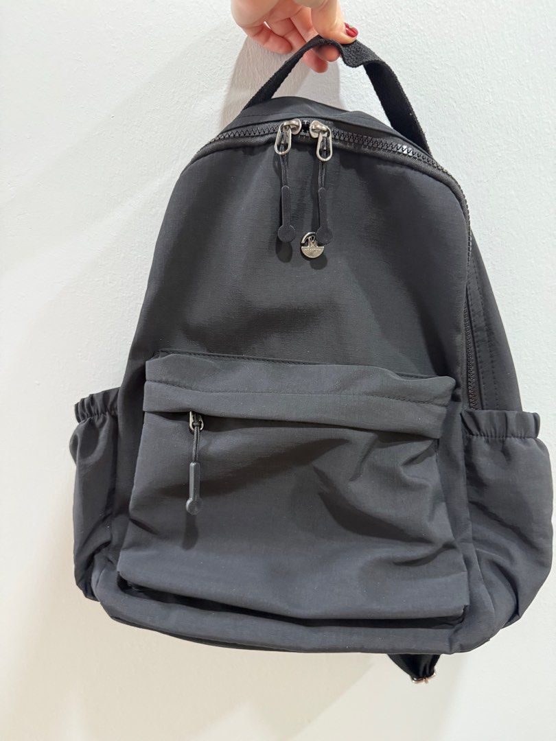 Mini Backpack (Category: Backpacks) located in Singapore. Submitted by d.obuyem (Listing ID 1408197633, Image 1). Description: -Decluttering the house. -Selling as it’s underutilised..