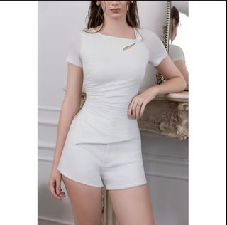 (Category: ) located in . Submitted by shopwithphuibee (Listing ID 1408221342, Image 1). Description: .