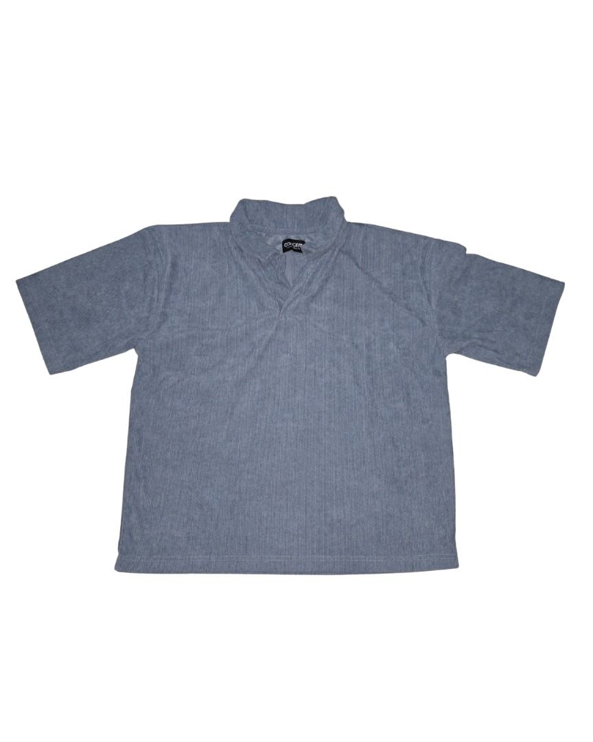 CONCEIT Oversized Boxy Fit Shirt (Denim) (Category: Tshirts & Polo Shirts ) located in Manila. Submitted by teves88579 (Listing ID 1408175004, Image 1). Description: - Oversized, boxy fit - Collared neckline - Corduroy-like material Have never used rfs: doesnt fit me well loc: QC .