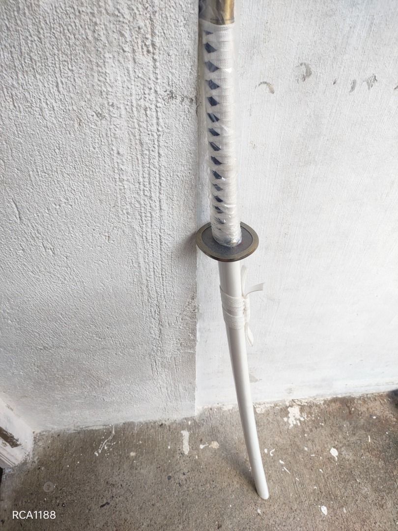 Cosplay Props wooden White Katana (Category: Figurines & Statues) located in Trece Martires City. Submitted by reveciel (Listing ID 1395355056, Image 2). Description: Materials are wood and other parts pvc Good for cosplay props for characters using swords Preferred meet up so it will not damage via shipment Handling fee 200 Buyer will shoulder SF if via Lalamove or J&T Express.