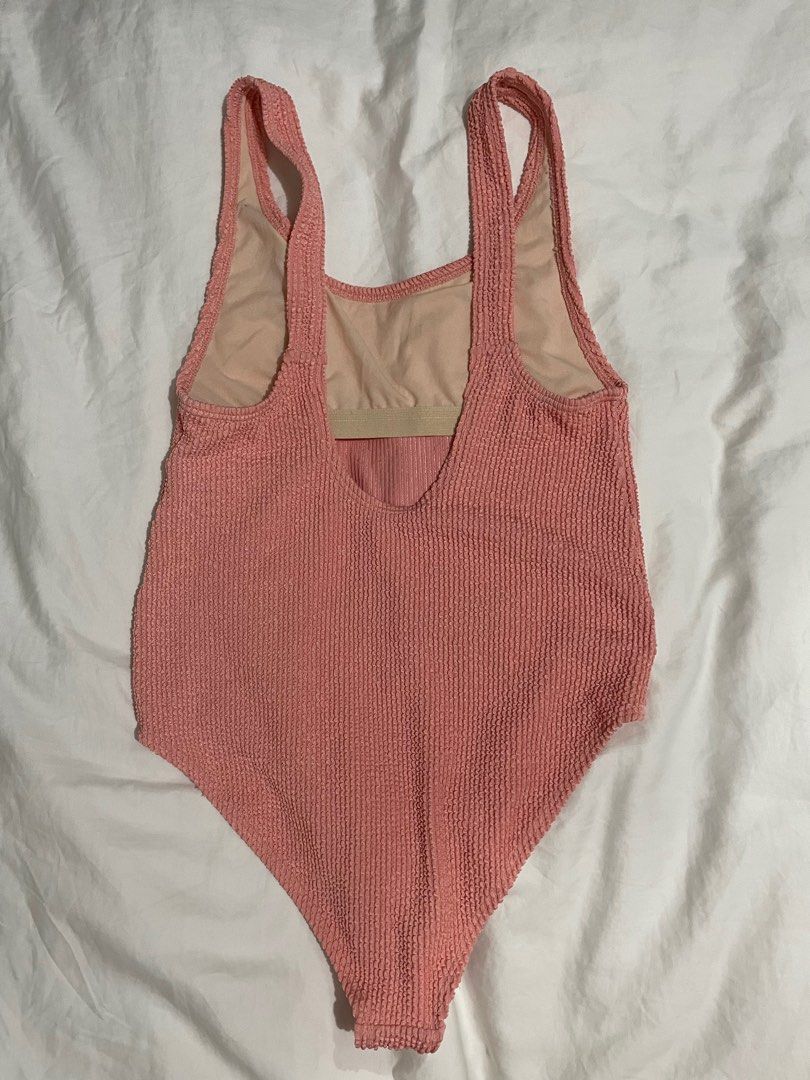 Cotton On One Piece Swimsuit (Category: Bikinis & Swimsuits) located in San Pedro. Submitted by kayee.b (Listing ID 1408132243, Image 2). Description: Used once No pads, no pad slots Tag wwas removed but this is a size S Can fit xs to small.