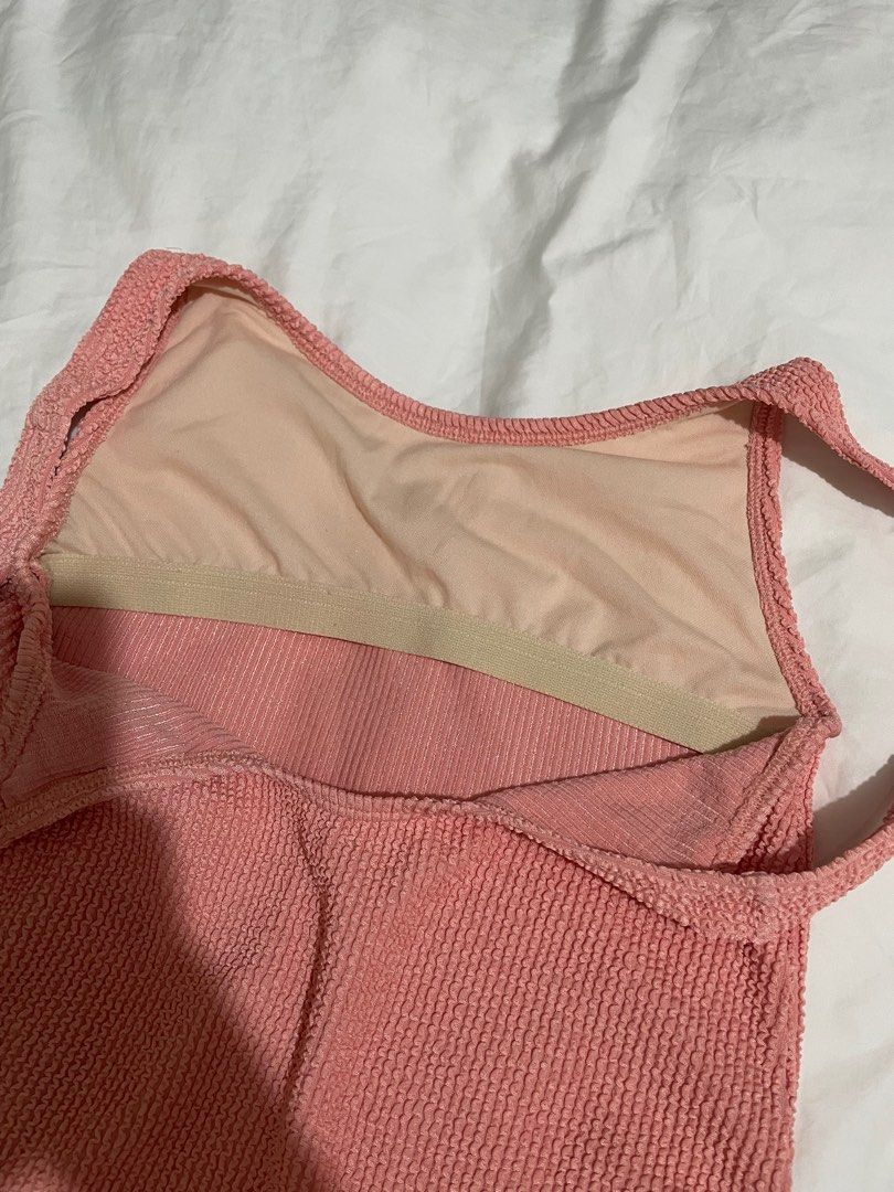 Cotton On One Piece Swimsuit (Category: Bikinis & Swimsuits) located in San Pedro. Submitted by kayee.b (Listing ID 1408132243, Image 3). Description: Used once No pads, no pad slots Tag wwas removed but this is a size S Can fit xs to small.