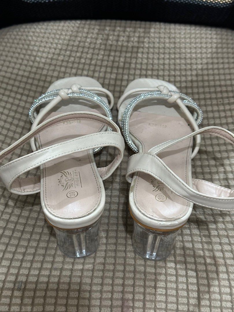 Cream Heels (Category: Heels) located in Quezon City. Submitted by declutteredbyshell (Listing ID 1408286639, Image 3). Description: Creme Colored Heels • Stylish and versatile, perfect for formal events or office wear • Classic creme color pairs well with any outfit • In good condition.