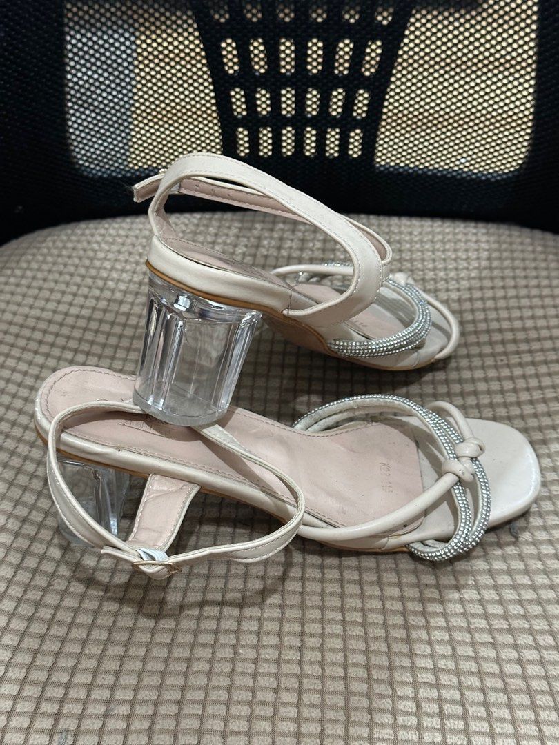 Cream Heels (Category: Heels) located in Quezon City. Submitted by declutteredbyshell (Listing ID 1408286639, Image 2). Description: Creme Colored Heels • Stylish and versatile, perfect for formal events or office wear • Classic creme color pairs well with any outfit • In good condition.