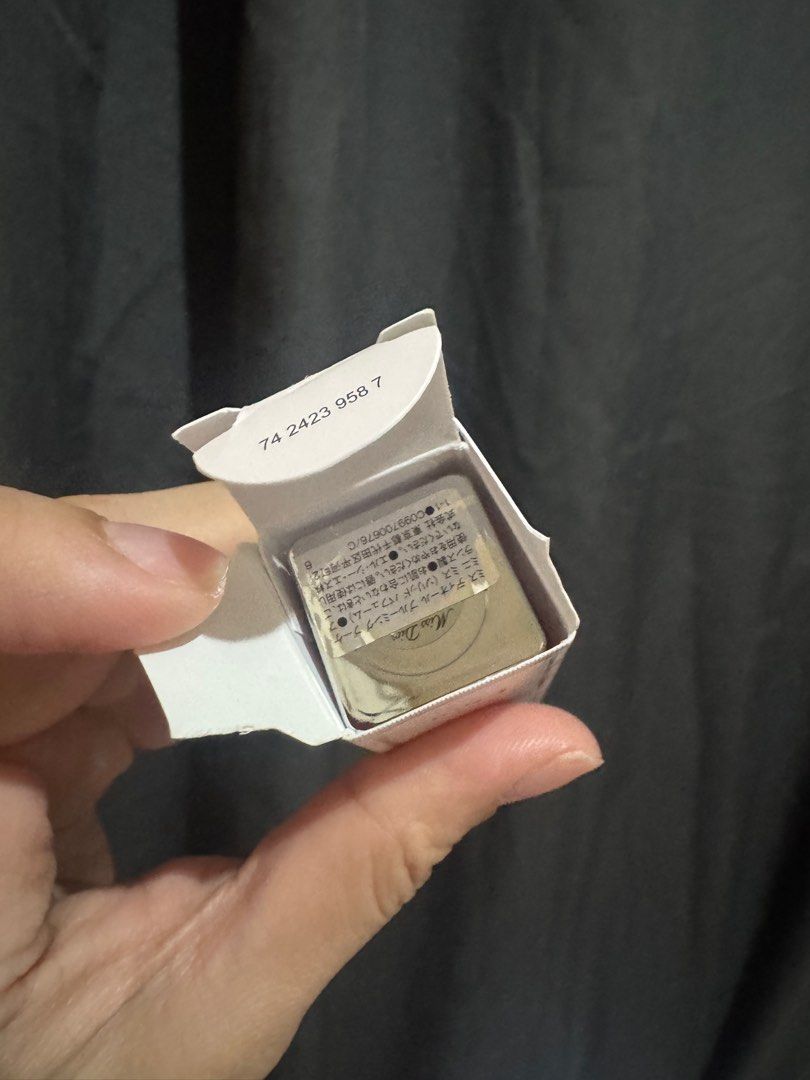 AUTHENTIC Dior Miss Dior Mini Miss Solid Perfume (Category: Fragrance & Deodorants) located in Quezon City. Submitted by kikayandbeyondbybreezemnl (Listing ID 1408290076, Image 2). Description: .