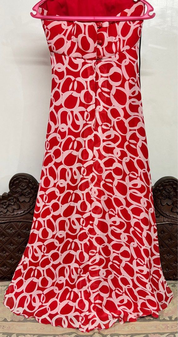Gown for all Occasions (Category: Evening dresses & gowns) located in Quezon City. Submitted by clutterfreemom (Listing ID 1408115577, Image 2). Description: Gown for all occasions! Please note the this gown is a pre-owned item, so manage your expectations, see photos completely to see any flaws 👉No cancellation, return or refund unless you got the wrong item 👉MOP: GCash 👊Strictly no to bogus buyer 🛍️ Happy Shopping 🛍️ .