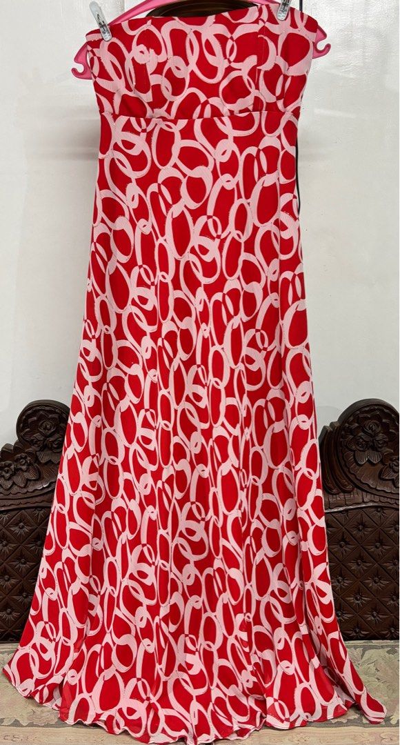 Gown for all Occasions (Category: Evening dresses & gowns) located in Quezon City. Submitted by clutterfreemom (Listing ID 1408115577, Image 1). Description: Gown for all occasions! Please note the this gown is a pre-owned item, so manage your expectations, see photos completely to see any flaws 👉No cancellation, return or refund unless you got the wrong item 👉MOP: GCash 👊Strictly no to bogus buyer 🛍️ Happy Shopping 🛍️ .