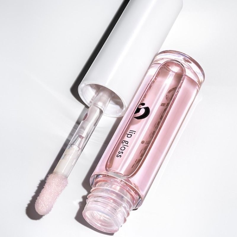 Glossier Lip Gloss Shine | dayuhan (Category: Makeup) located in Quezon City. Submitted by dayuhan (Listing ID 1408195906, Image 3). Description: Cushiony Glassy Shine The glossiest gloss. Never gluey, sticky, or, gritty. Just cushiony, glassy shine. SHADES: Holographic Red Gold .