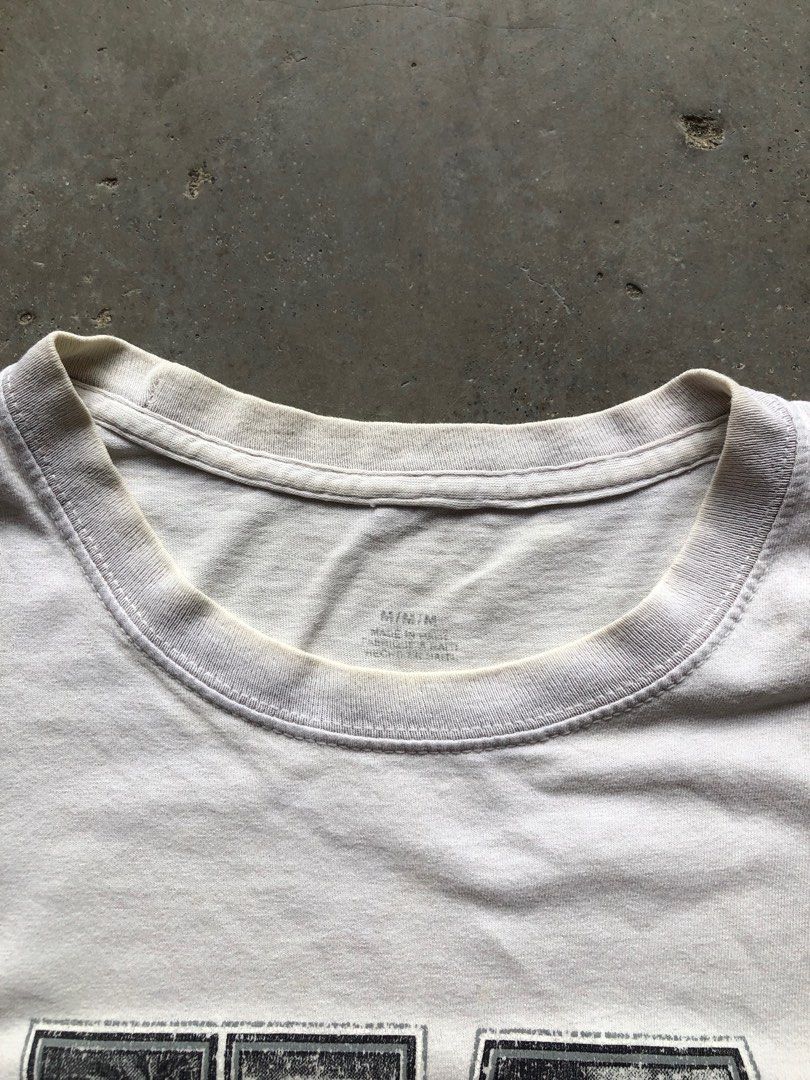 HAWAII SURFWEAR SHIRT (Category: Tshirts & Polo Shirts ) located in Tacurong. Submitted by akth1en (Listing ID 1408142057, Image 3). Description: ALL ITEMS ARE NEED WASH M ON TAG Width:20 Length:28 Issue:Faded Print and Washable Stain in Neckline Condition:9/10 Color Rate:10/10 DM FOR MORE INFO.