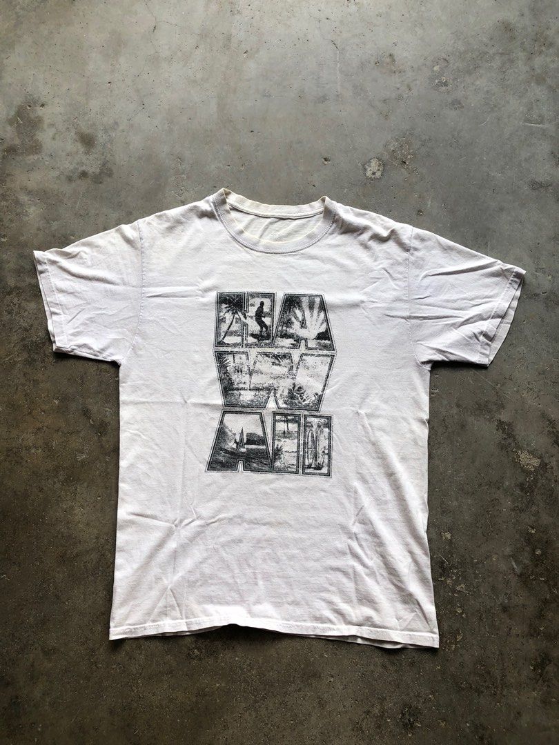HAWAII SURFWEAR SHIRT (Category: Tshirts & Polo Shirts ) located in Tacurong. Submitted by akth1en (Listing ID 1408142057, Image 1). Description: ALL ITEMS ARE NEED WASH M ON TAG Width:20 Length:28 Issue:Faded Print and Washable Stain in Neckline Condition:9/10 Color Rate:10/10 DM FOR MORE INFO.