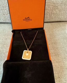 (Category: ) located in . Submitted by zhuluxeitems (Listing ID 1408221292, Image 1). Description: .