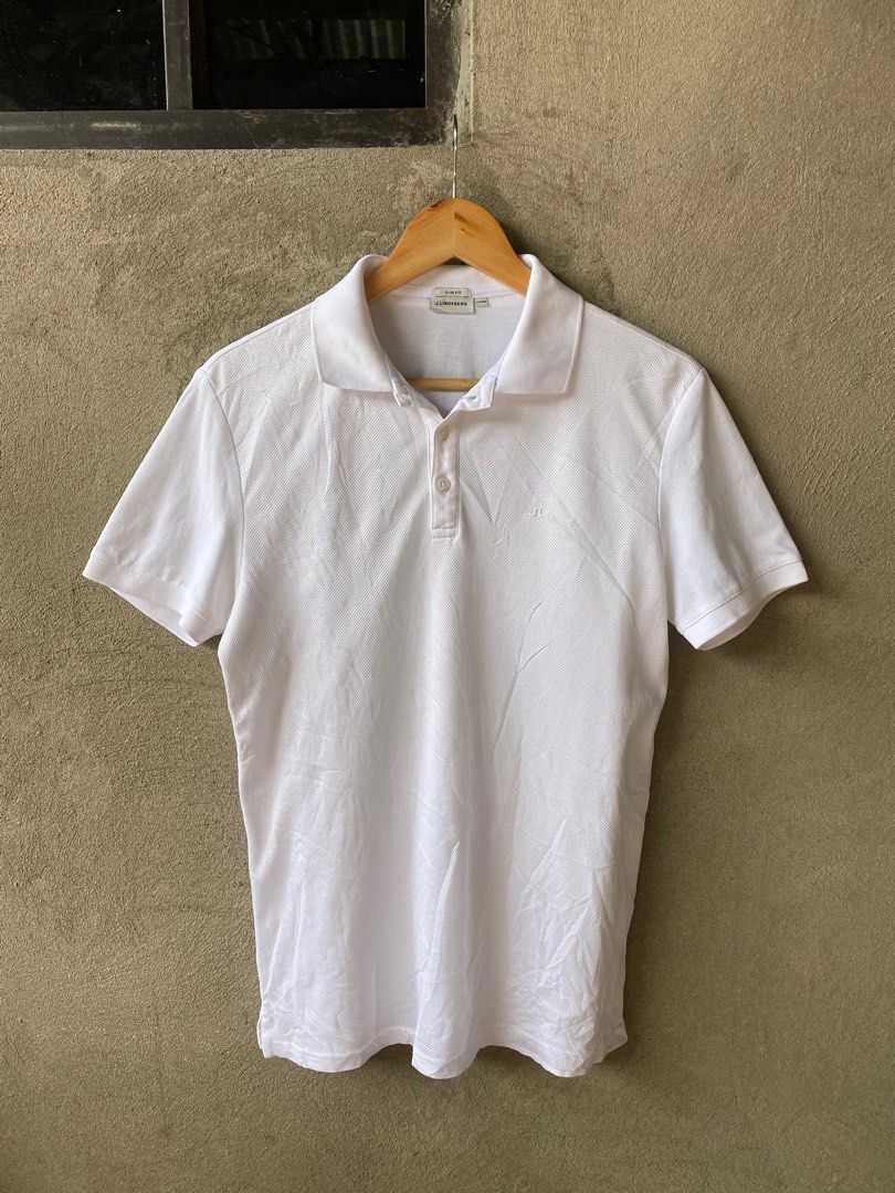 J. Lindeberg Matt Mesh Polo Shirt (Category: Tshirts & Polo Shirts ) located in Tuguegarao City. Submitted by thriftnigelo (Listing ID 1408156372, Image 1). Description: - White J. Lindeberg Matt Mesh Polo Shirt - Slim fit - Made with 100% cotton and 100% polyester mesh - Classic polo collar - Short sleeves - Button-up closure - Size: 19.5 by 27.
