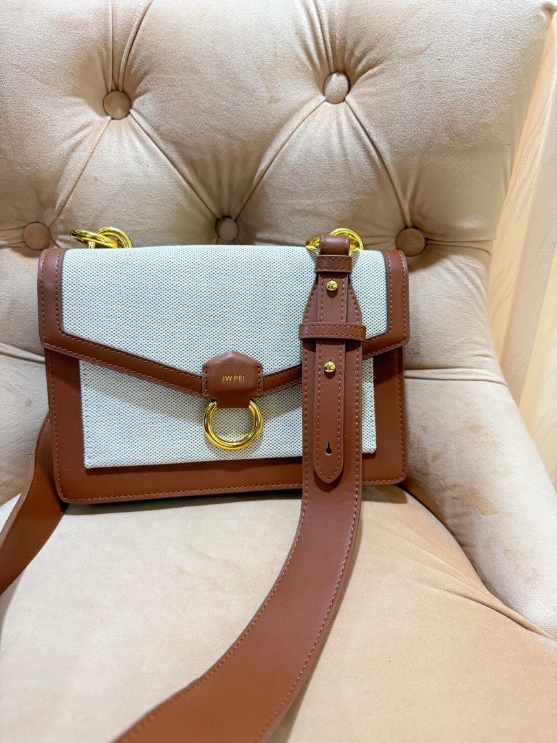 JW PEI Gabbi Bag (Category: Luxury Bags & Wallets) located in Angeles City. Submitted by bagpriceinfiniteluck (Listing ID 1408117724, Image 1). Description: Almost new condition. SUPER SALE PRICE.