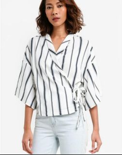 (Category: ) located in . Submitted by cheap.clothesss (Listing ID 1408138340, Image 1). Description: .
