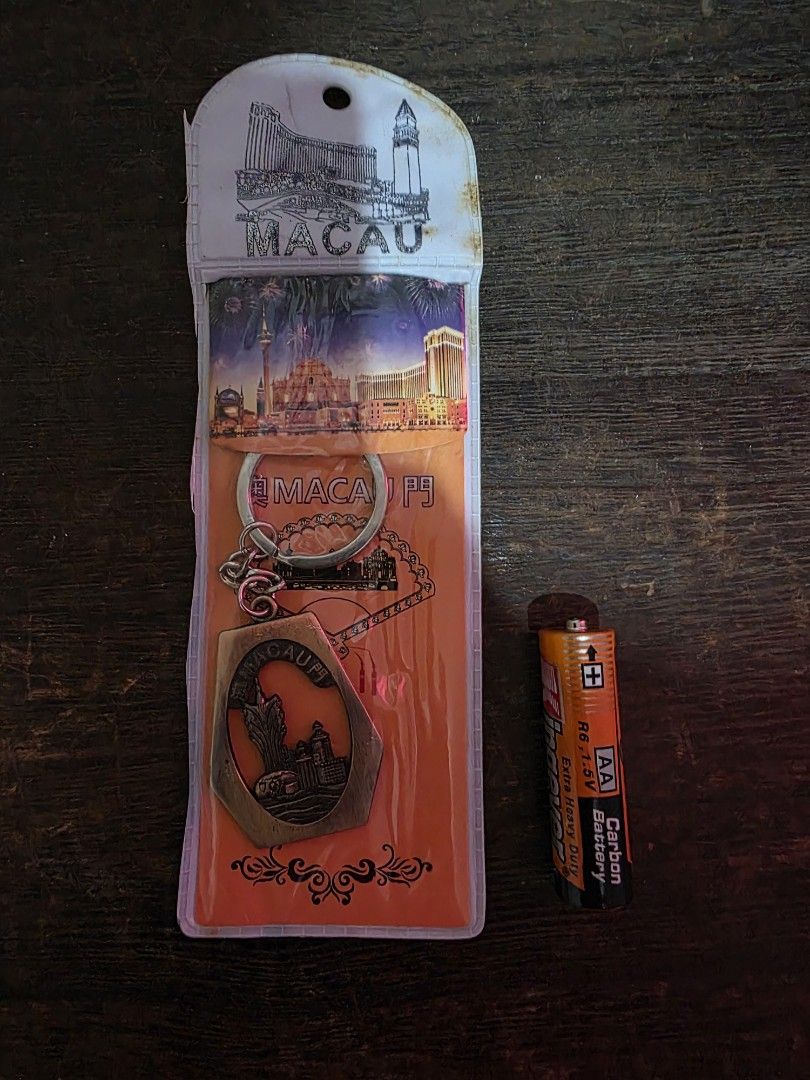 Macau/Singapore Souvenir Keychain (Category: Everything Else Others) located in Tanauan. Submitted by jcang5 (Listing ID 1408170392, Image 1). Description: PHP 300 each.