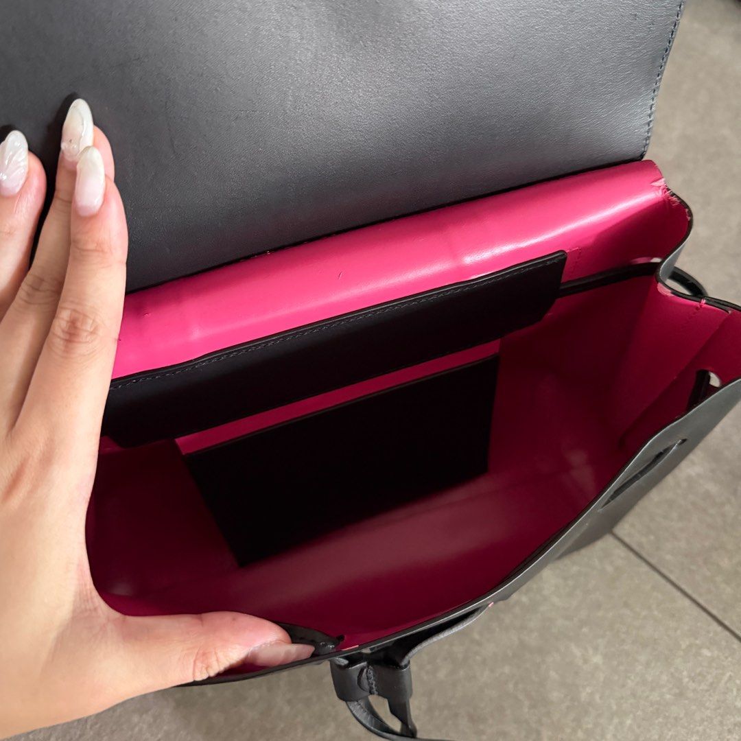 Mansur Gavriel Black Lady Bag (Category: Luxury Bags & Wallets) located in Quezon City. Submitted by prelovedbygirliess (Listing ID 1408176230, Image 3). Description: Italian vegetable tanned black leather lady bag. Interior pocket and detachable adjustable shoulder strap .
