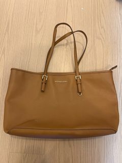 （分類：）位於 。 由 annarox_ 提交（商品編號 1408176842，圖片 1）。簡介： 。