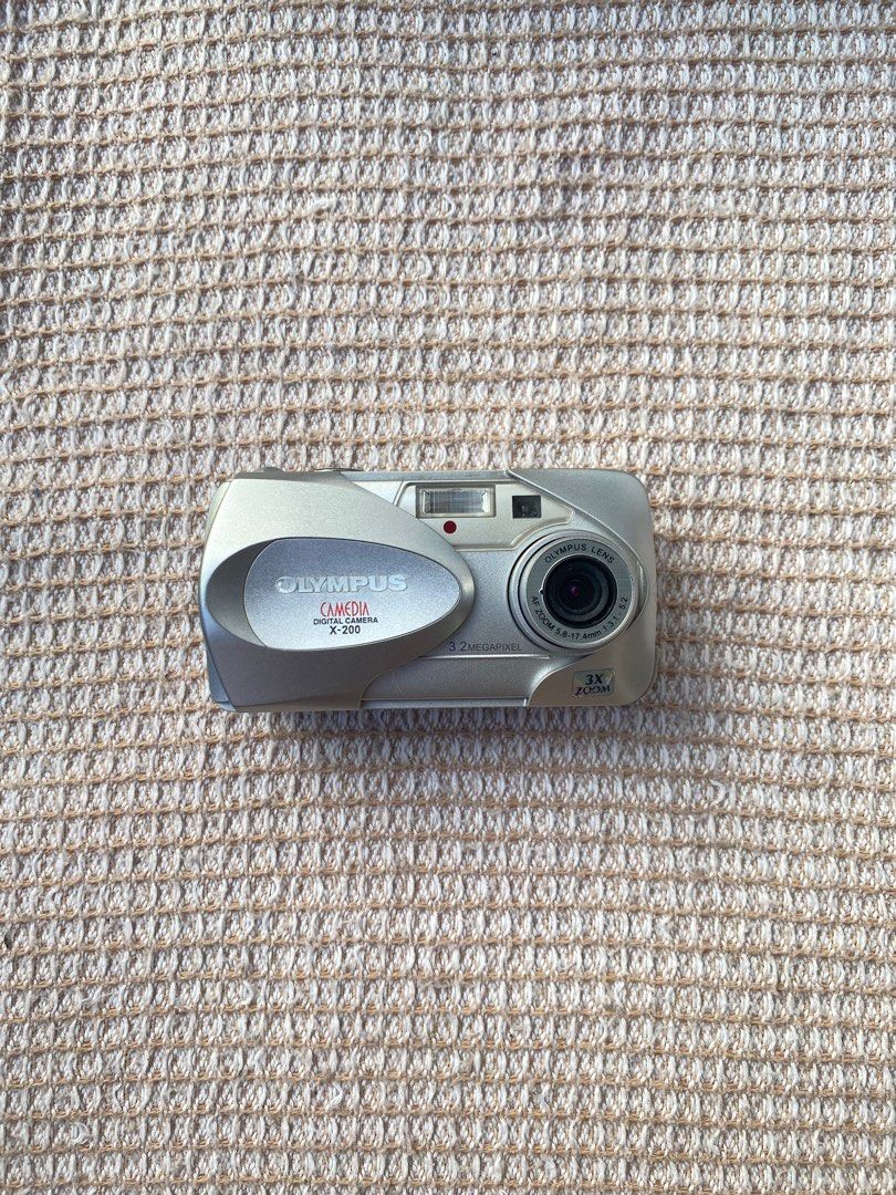Olympus Camedia X-200 (Category: Cameras) located in Quezon City. Submitted by helloclassiques (Listing ID 1408291576, Image 1). Description: All buttons and flash are working, fully functional✨ One of our best-selling olympus cam! 🧸✨ Specs: 3.2 MP 3x optical zoom CCD sensor; Great for film-like outputs! Uses XD card Powered by (2) AA batteries Inclusions: (2) UPGRADED AA Batteries USB AA battery charger Freebies (handstrap, keychain, stickers) 