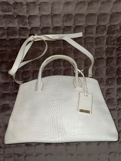 (Category: ) located in . Submitted by emp_preloved (Listing ID 1408242473, Image 1). Description: .