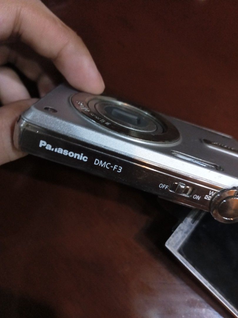 Panasonic Lumix DMC-F3 Digital Camera (Category: Cameras) located in Tuguegarao City. Submitted by yeonlim (Listing ID 1408290757, Image 3). Description: - Panasonic Lumix DMC-F3 digital camera LENS - 12 Megapixels - 4x Optical Zoom - 28mm Wide Lens - Silver body The mother board is broken but the lens itself is perfectly working .