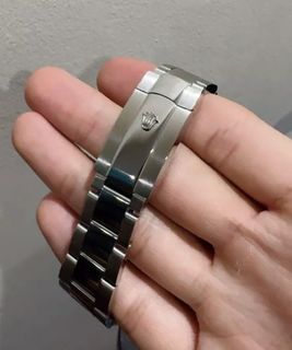 (Category: ) located in . Submitted by watchshop2000 (Listing ID 1408285378, Image 1). Description: .