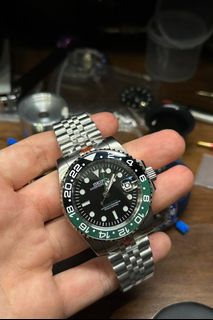 (Category: ) located in . Submitted by ebtimepieces (Listing ID 1408185850, Image 1). Description: .