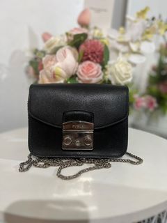 (Kategori: ) berada di . Dikirim oleh avenoa (ID iklan 1408179891, Gambar 1). Deskripsi: .