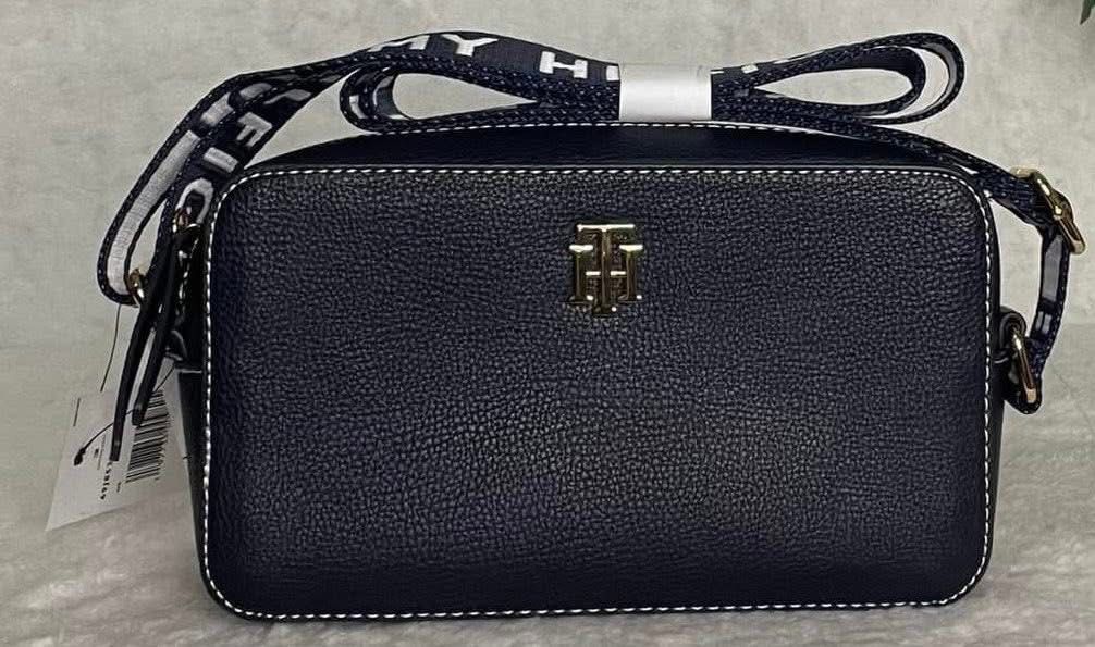 Tommy Hilfiger bags (Category: Luxury Bags & Wallets) located in Cavite. Submitted by jaimosh (Listing ID 1408285317, Image 3). Description: .