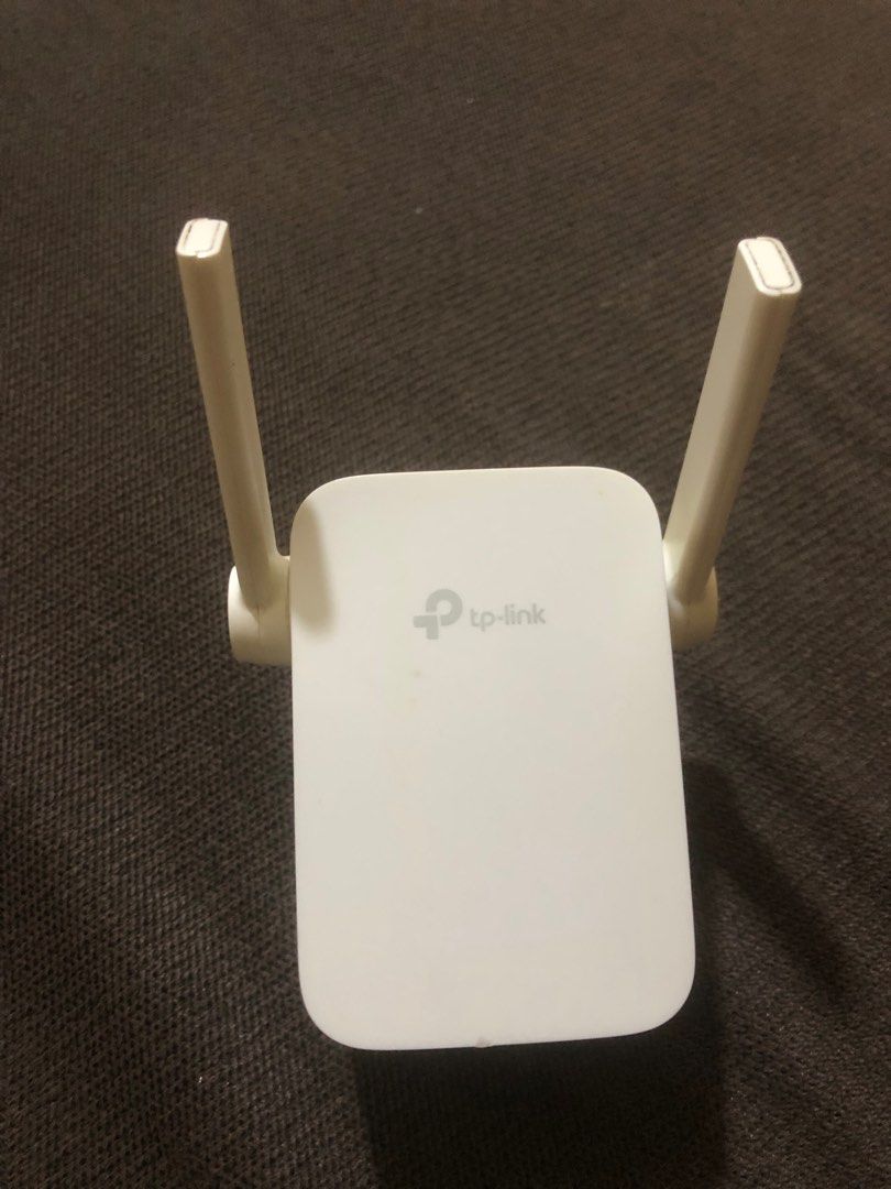 TP-Link RE205 AC750 Wi-Fi Range Extender (Category: Networking) located in Pasig City. Submitted by boundless93 (Listing ID 1408214348, Image 1). Description: Preowned, bought a month ago Srp: 1700+ Box not available Like new condition.