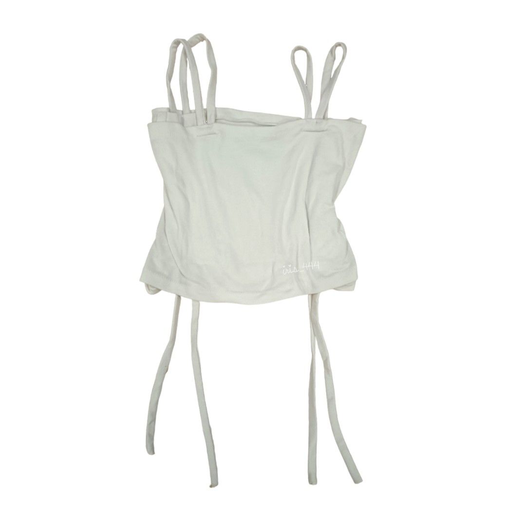 White Double Spaghetti Strap Sleeveless Crop Top Short (Category: Sleeveless) located in Muntinlupa City. Submitted by iris_444 (Listing ID 1408247791, Image 2). Description: - Stretchy - Can fit XS-M - Good quality w/ nice material/fabric - PM for measurements + any questions MOP - Gcash MOD - J&T/Lalamove white double spaghetti strap sleeveless crop top short cute chic trendy y2k aesthetic minimal basic fitted stretchy soft material summer spri