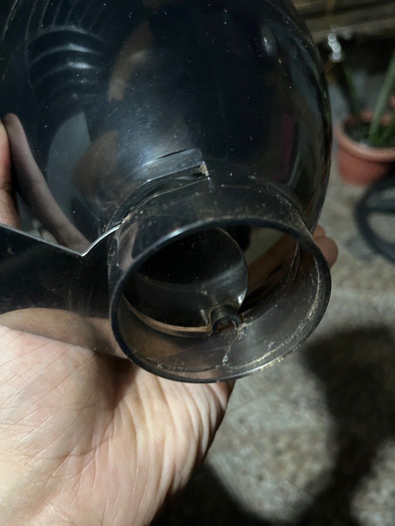 AD500 Coffee grinder (Category: Coffee & Tea Tableware) located in Caloocan City. Submitted by kristoperlim (Listing ID 1408341369, Image 2). Description: AD500 Coffee grinder Issue: Hindi umiilaw yung led nung pang double shot, and may crack mang yung bean hopper. Performance not affected. Check all you want. 📍South Caloocan.