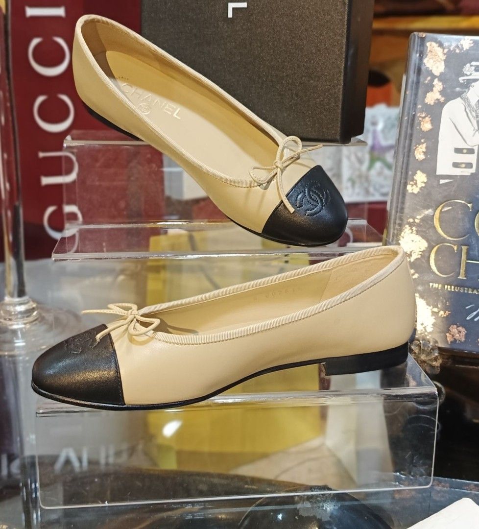 Authentic Chanel Ballet Flats (Category: Flats & Sandals) located in Itogon. Submitted by designerluxeshop (Listing ID 1408442948, Image 1). Description: pre-owned Chanel ballet flats with dustbag, authenticity documents and box size 39, 💯% original, in good condition, shipping is free, message me if interested, delivery is by schedule discount is offered for cash buyer layaway is accepted 20% downpayment 80% balance payable up to 4-6months.