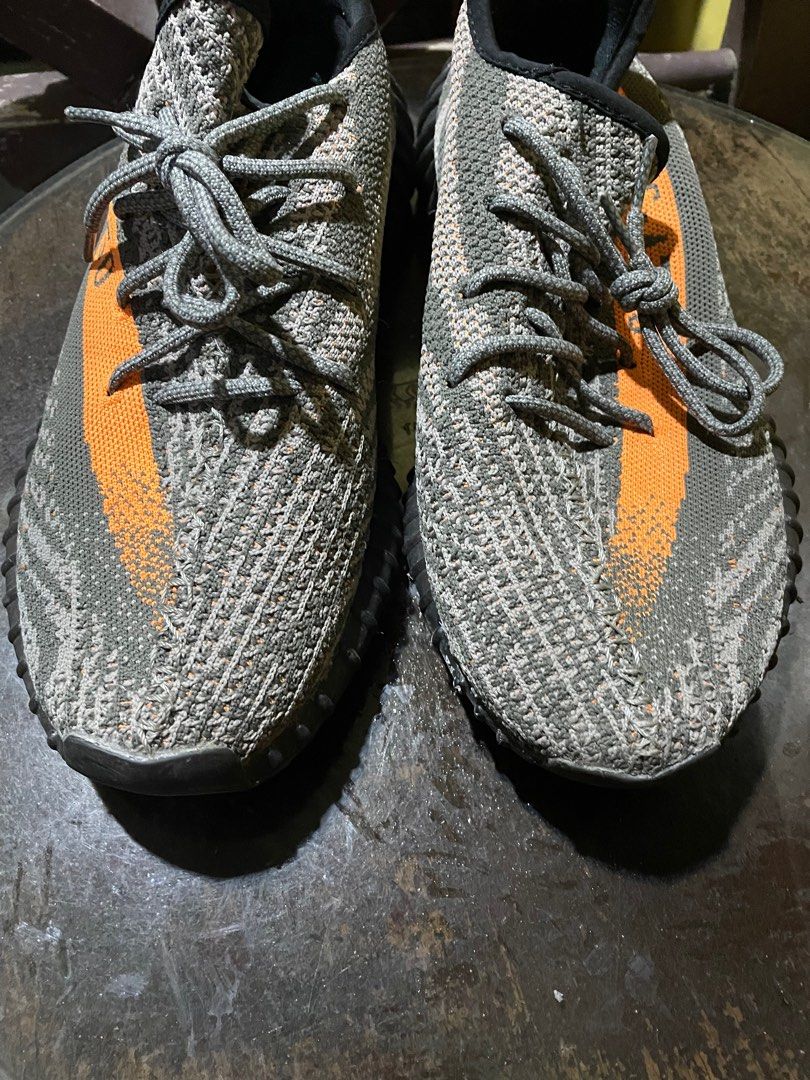 AUTHENTIC yeezy boost 350 v2 “DARK BELUGA” (Category: Sneakers) located in Makati City. Submitted by berto01 (Listing ID 1408466640, Image 3). Description: AUTHENTIC yeezy boost 350 v2 “DARK BELUGA” orig price: 20k - no box and see last 3 pics for issues sa sole, nag glue na ako for repair but may cracks parin - ilang beses lang nagamit kaso na stock up kaya nag cracks - buy niyo na if marunong kayo mag diy repairs .