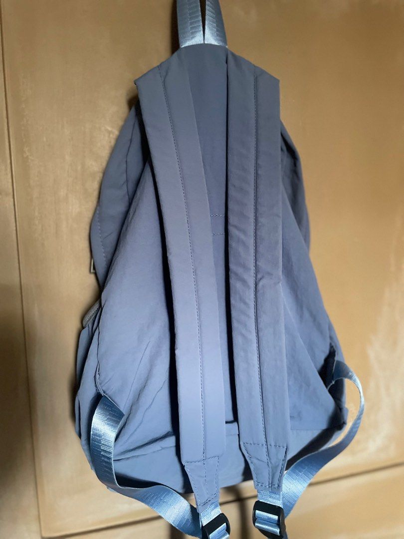 Bench Women’s Backpack (Category: Backpacks) located in Manila. Submitted by frisbeedawg (Listing ID 1408314697, Image 3). Description: Used twice No issues Bought from physical store Original price: 699.