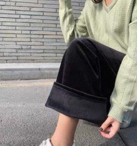 Black Fur Winter Pants (Category: Other Bottoms) located in Manila. Submitted by secondchanceplease (Listing ID 1408458021, Image 3). Description: bought at 60rmb very thick good quality washed but never used waist: 27-28in length: 36in.