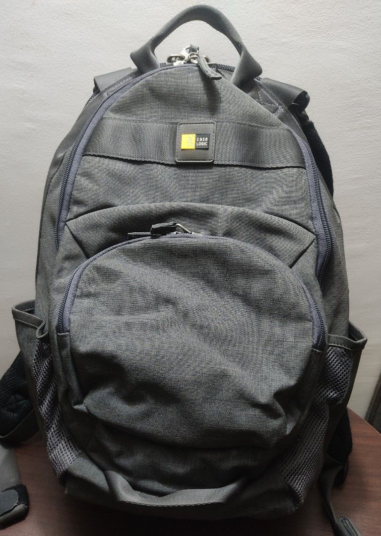 Case Logic Laptop Backpack (Category: Backpacks) located in Caloocan City. Submitted by skyhigh0919 (Listing ID 1408359833, Image 2). Description: Case Logic 17.3 Laptop Bagpack, mnsan lang nagamit, nasa aparador lang. orig price P5k plus. contact # 09388429469 ( slightly negotiable ) note: Laptop compatible & things. .