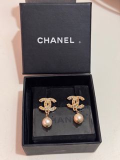 (Category: ) located in . Submitted by chanel82 (Listing ID 1408365318, Image 1). Description: .