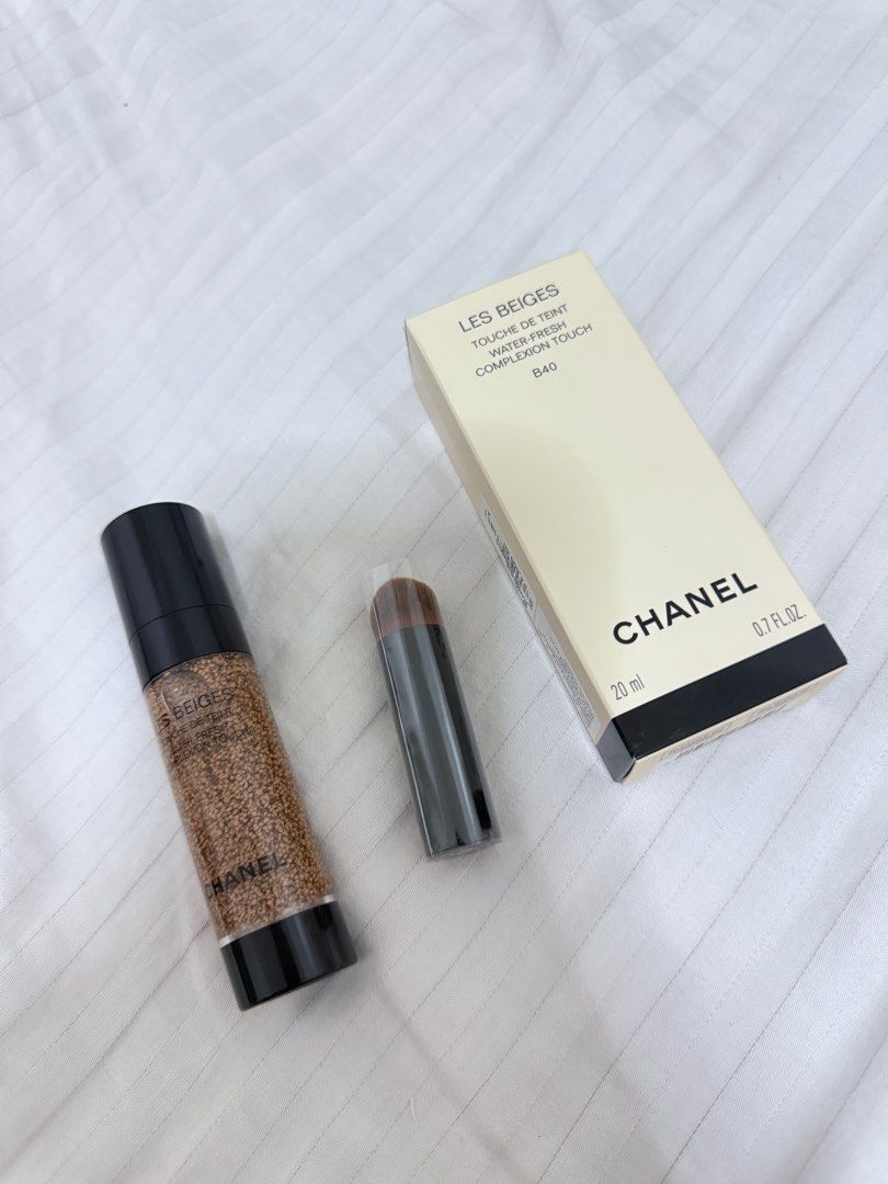 Chanel Les Beiges Water-Fresh Complexion Touch B40 (Category: Makeup) located in Mandaue City. Submitted by knucklehead2 (Listing ID 1408376813, Image 3). Description: I love this!!!! It feels like my skin but 100x better. Super light lang sa face. But sadly, it’s not my shade :( will be buying another one Bought at Rustans Cebu last Dec 1, 2025. The brush that comes with it is unused. 95% full.