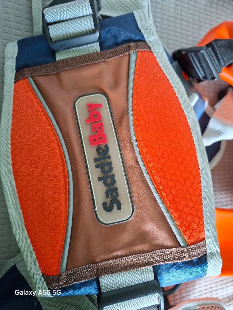 Children's shoulder carrier. (Category: Carriers & Slings) located in Antipolo. Submitted by little_toto (Listing ID 1408320343, Image 3). Description: children's shoulder carrier. 100% authentic. used 2x only. Hindi ganung nagamit kasi takot ung anak ko. Bagay ito sa mahilig lumabas kasama ang chikiting. Issue: my konting scratch lng sa gilid. This item was bought oversea. Shipping fee not include from the price..
